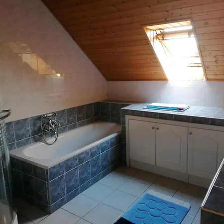 Sara Vendeghaz Apartmán