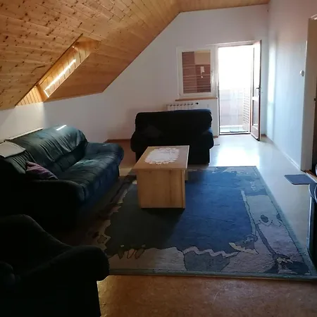 Sara Vendeghaz Appartement *