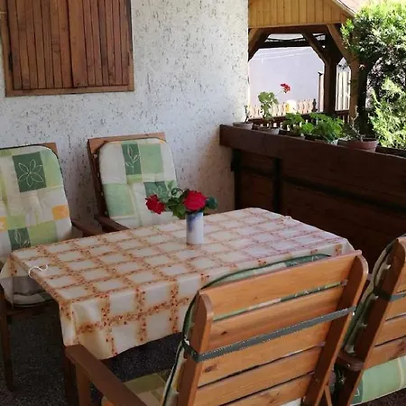 Sara Vendeghaz Apartment Balatonkeresztúr