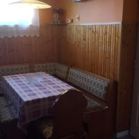 Sara Vendeghaz Apartmán Balatonkeresztúr